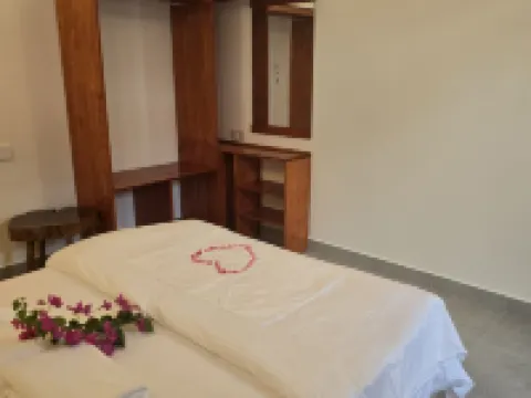 Sun & Surf Thulusdhoo Hotels in Thulusdhoo