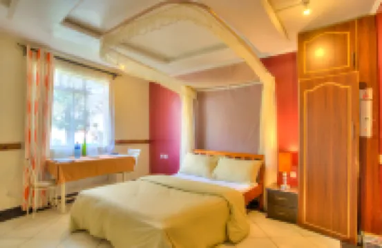 Red Buffalo House Hotel