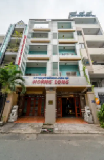 Hoàng Long Hotel By Cozrum Các khách sạn gần Khoa Du lịch - Khách sạn, Trường Đại học Ngoại ngữ - Tin học TP. HCM (HUFLIT)