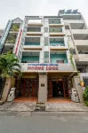 Hoàng Long Hotel By Cozrum Các khách sạn gần Green Tech Co., JSC - CÔNG TY CỔ PHẦN MÔI TRƯỜNG CÔNG NGHỆ XANH
