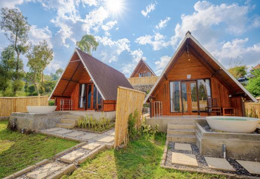 티르타 라하유 캠프 야경