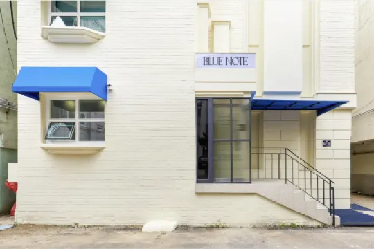 BlueNote 鄰近素峰公園的酒店