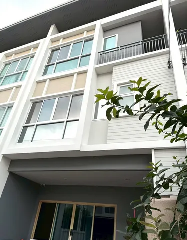 รูปภาพของบ้านพักส่วนตัว ใกล้สนามบิน • 20 นาทีถึงใจกลางเมือง