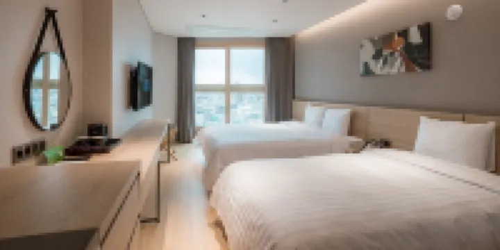 Chestertons Dominicleva Sokcho (Free Swimming Pool, Sauna, Cooking Studio)