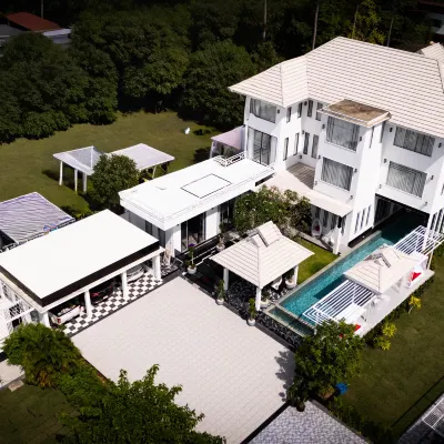 Phangan Cove Pool Villas Отели рядом с достопримечательностью «Пляж Салад-Бич»