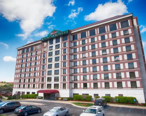 Grand Plaza Hotel & Conference Center Hotels in Branson