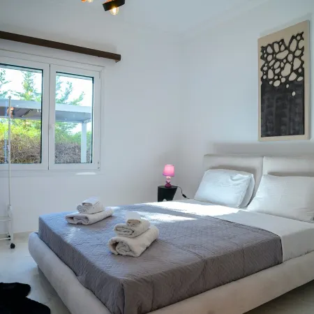 Seclusion, Privacy and 2 bedroom Luxury in Glyfada