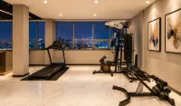 Grand Hyatt Hotel - Gym