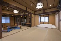 TEMPLE STAY KAN - Parkplatz