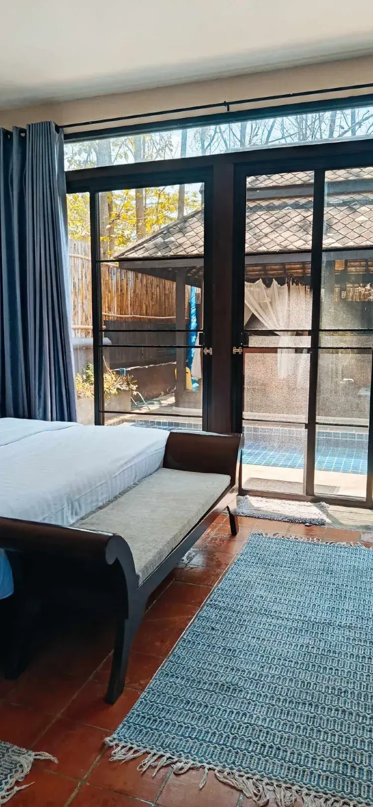 ห้องพัก 1ห้องนอน พร้อมสระส่วนตัวในห้อง มี jacuzziในสระ และ ศาลาริมสระให้พักผ่อนส่วนตัว พร้อมอุปกรณ์ทำปิ้งย่างริมสระได้