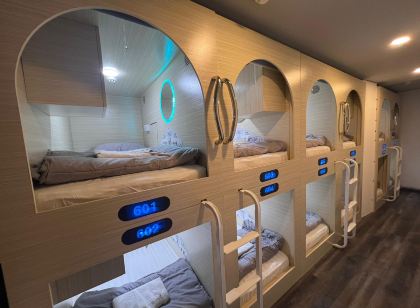 Coller Chinatown-Boutique Capsule Hotel