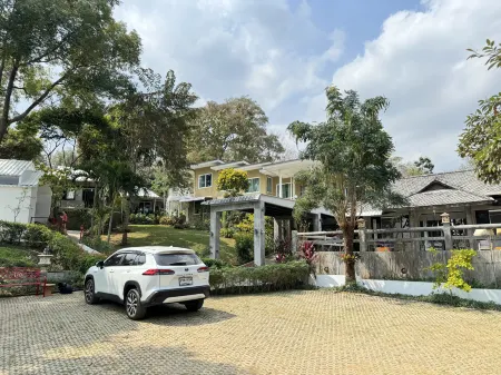 Kookie’s Place Homestay Отели рядом с достопримечательностью «Elephant POOPOOPAPER Park Chiang Mai»