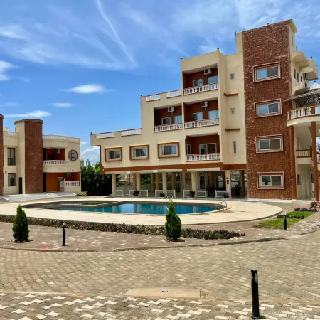 SALLY BEACH HOTEL YENNE