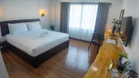 RS1 Hotel--Near Wattay International Airport