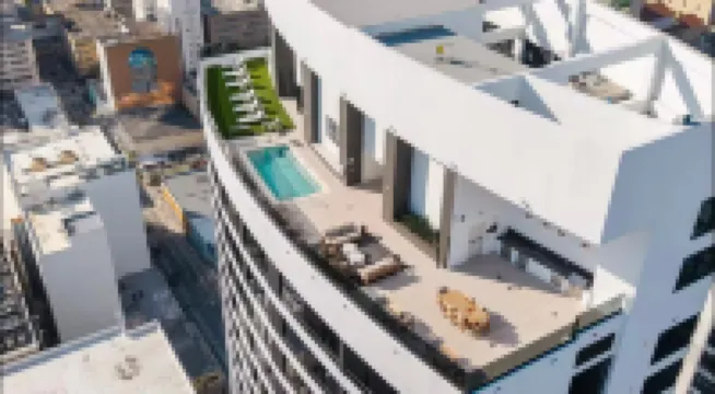 Deluxe King in Downtown Miami