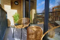 2BR Home in Cardiff Bay with Private Balcony!