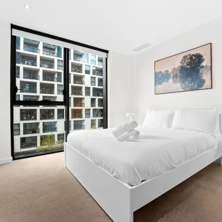 Urban Harbourside Living 2B2B1C @ Docklands Bright