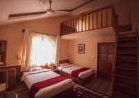 Safari Adventure Lodge Pvt.Ltd - parking