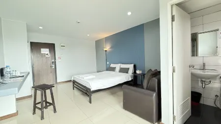 BAAN PAKNAM BUDGET HOTEL