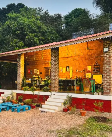 Leafyden Forest Cottages Отели в г. Райгад