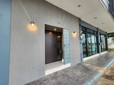 Private & Cozy house, Chiang Rai Airport Отели в г. Wiang Chai