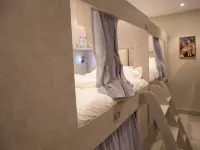 Tayba Alkubra Hostel Hotels near Al Malaz