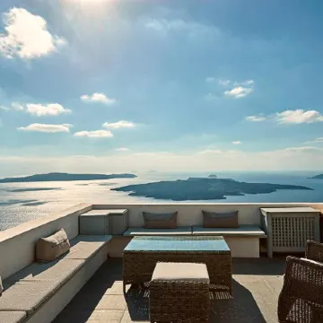 Villa Dakoronia•Stunning caldera view Private Pool