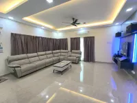 Together Hideaway Cheras 22pax 5R4B KTV, BBQ, ARCADE GAMES Hotels in 