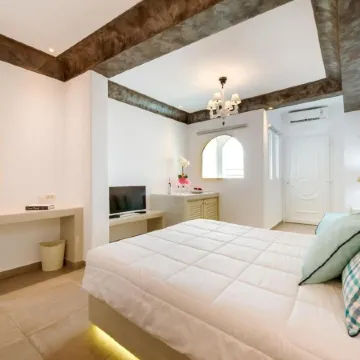 Family Love Suites