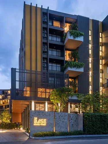 รูปภาพของThe base central Phuket (YJB)