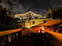 Live in the Acropolis' Shadow-now w/ super Terrace 普拉卡住宿飯店