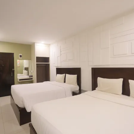 Collection O Near Harbour Bay Mall formerly X Ten Guest House
