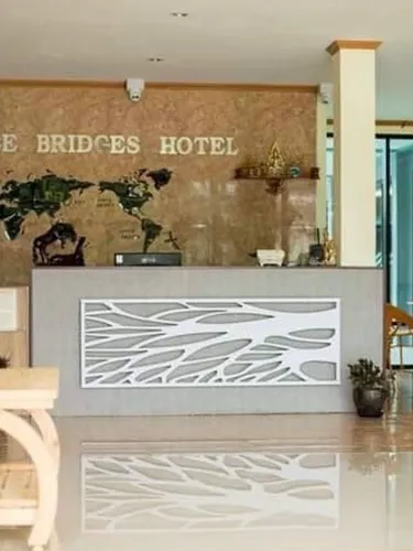 รูปภาพของThree Bridges Hotel