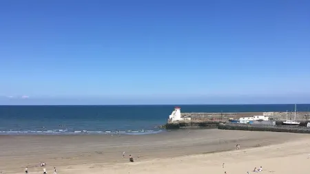 Aran Guesthouse - Kingsize Bed with Ensuite Отели в г. Фингал