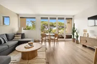 Modern apartment sea view-2BR-4P- Saint-Tropez