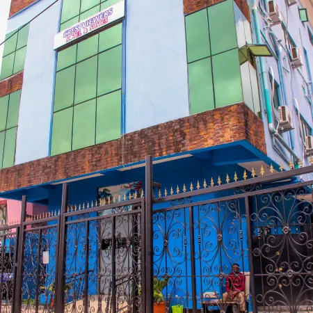 Crestviewers hotel and suite