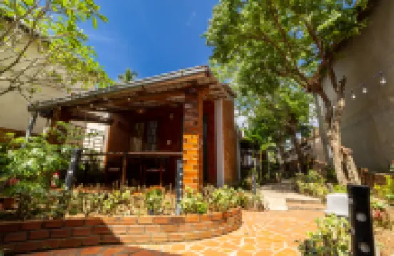 Minh Vuong Bungalow Hotels near Tranh Waterfall