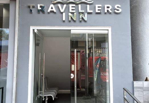 LDR Travellers Inn 외관