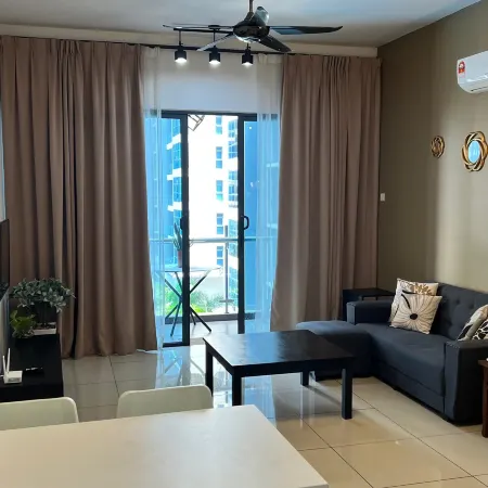 Happy Home @ Atlantis Residences [Pool View]