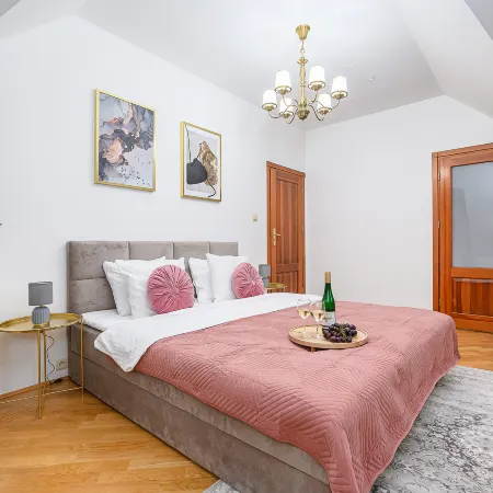 Lumina luxury house in Warsaw Отели рядом с достопримечательностью «Вавер»
