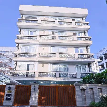 FlxHo Horizon ONE - Luxury Hotel & Residences Golf Course Road, 2 Min from 42-43 Metro Station