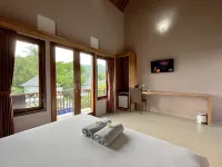 Gunung Agung Timur Hotels near شاطئ أميد