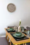 CBD 2BR with Backyard - Walk Everywhere