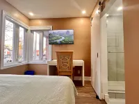 Upgraded Ensuite Rooms 7-min to Subway Near Downsview Rogers Stadium - Хоумстей