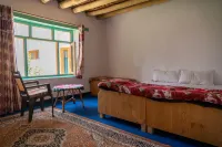 Tsetan Guest House - 3 tähden