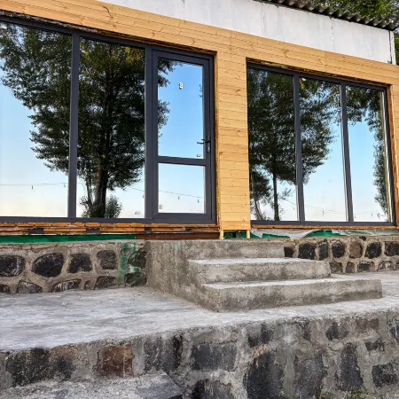 Ishkhan Resort - Lake House 2 with Sevan View 세반 호텔