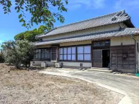 Entire 6BR House｜10 Guests｜Free Parking｜FamilyStay - parking