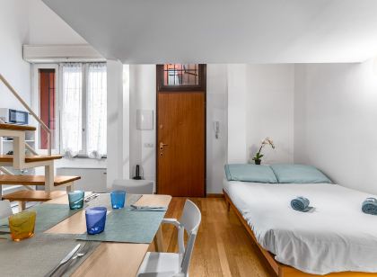 2 Br [Metro Duomo & Central Station] Loft A/C and WiFi