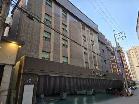 Anyang Livier Отели рядом с достопримечательностью «ANYANG UNIVERSITY ANYANG CAMPUS»