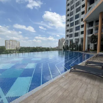 Putrajaya Antara Residence Air-Con Suite Facing Lake View Отели рядом с достопримечательностью «Seri Wawasan Bridge»